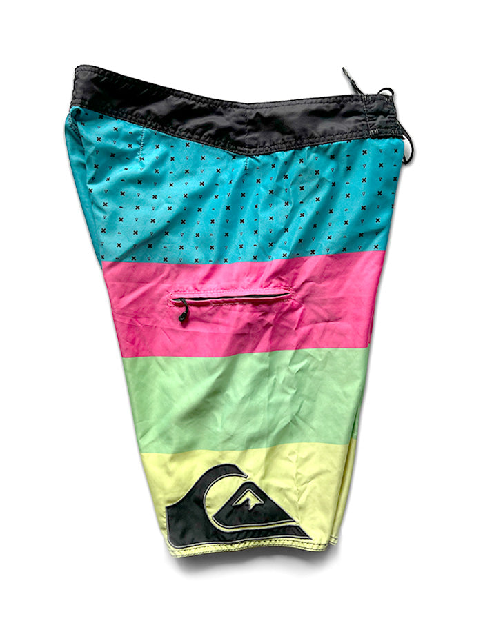 Boardshorts Stripes Logo 32 - ANGRY LANE