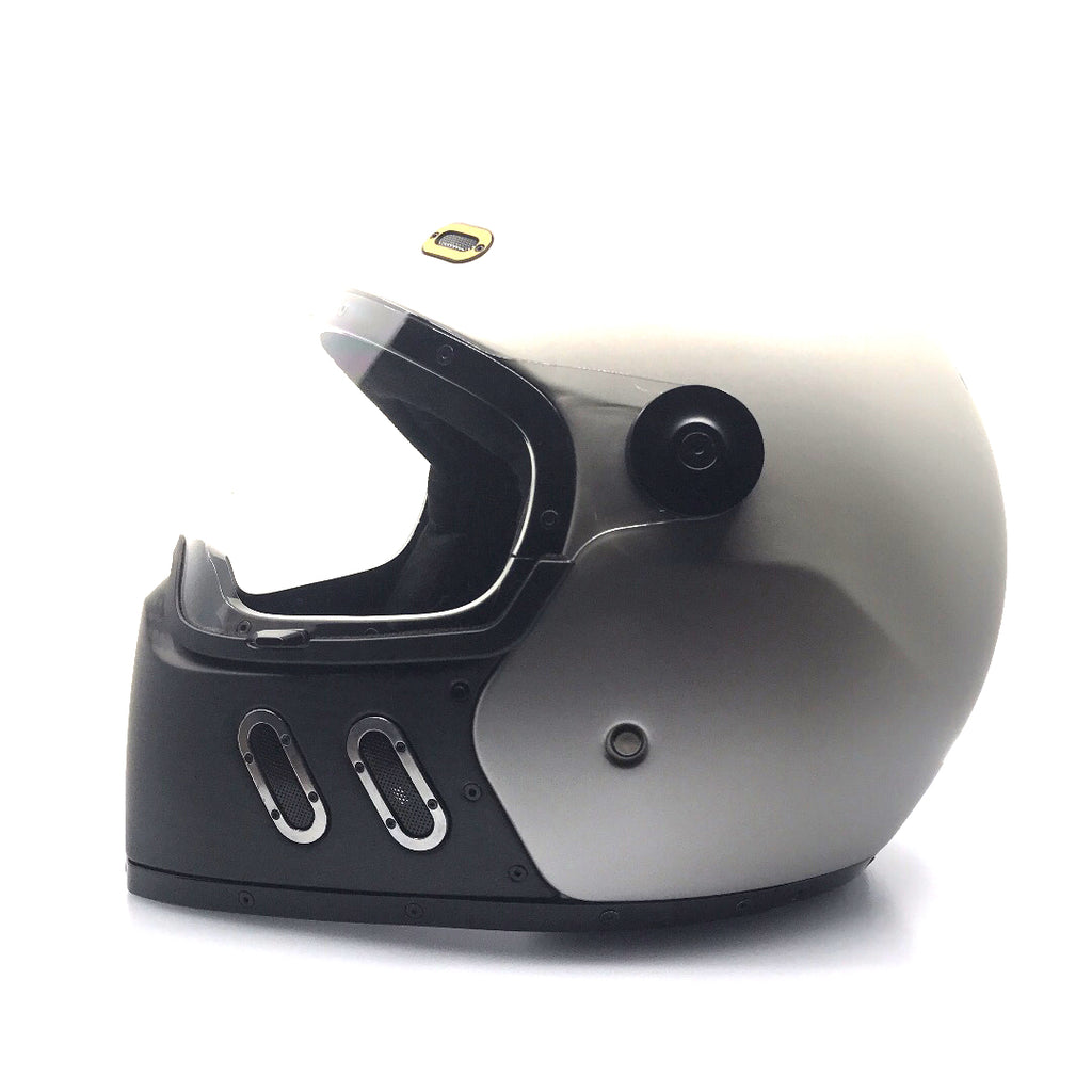 Qwart - Phoenix Custom 2 Tone Matte Silver Grey Carbon - ANGRY LANE