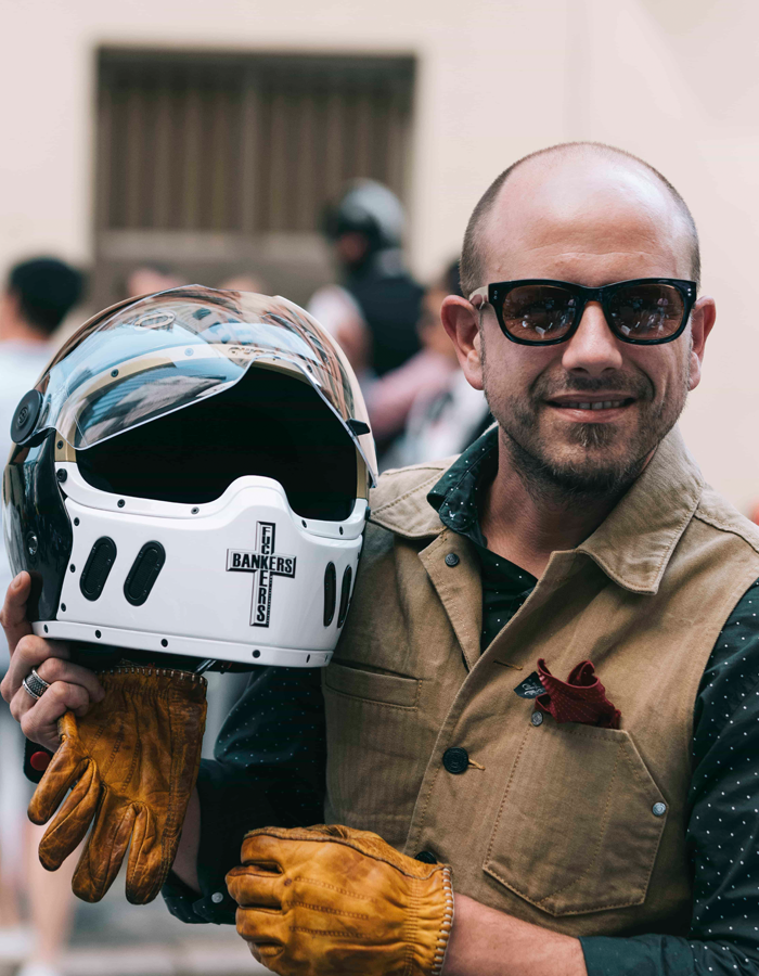 Qwart - Phoenix Black White Custom - ANGRY LANE