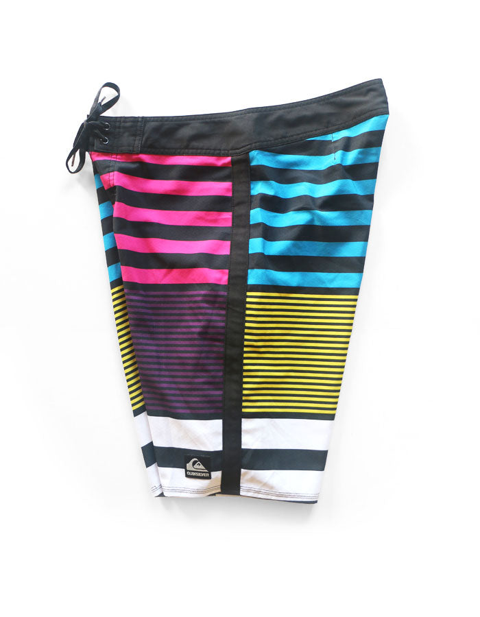Boardshorts Surfing Stripes 32 - ANGRY LANE